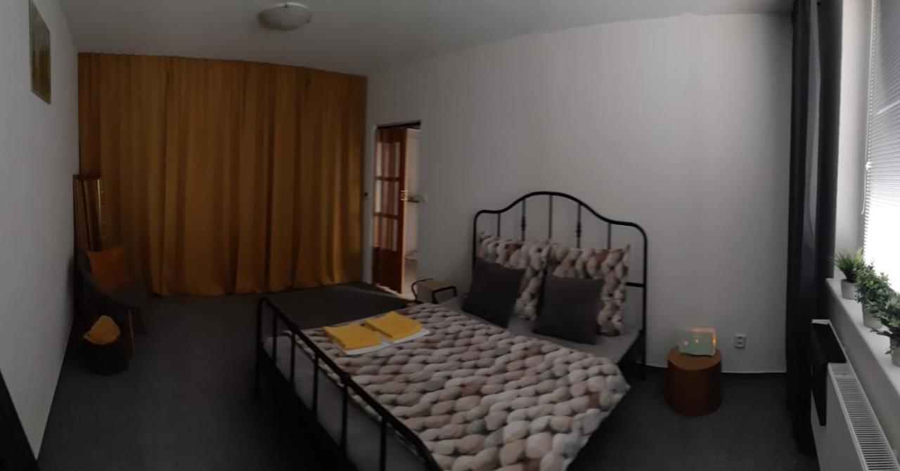 Byt Pro Dva Apartman Blansko Kültér fotó